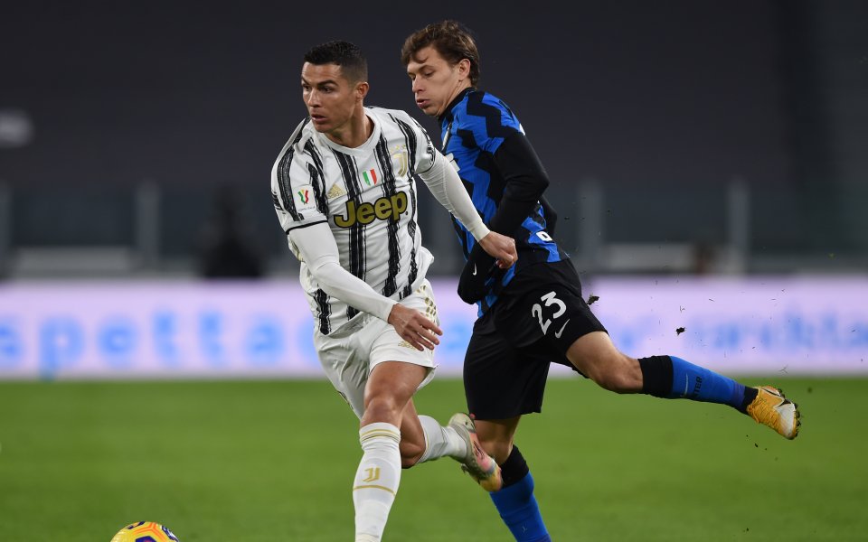 Отборите на Ювентус и Интер играят при резултат 0:0 в