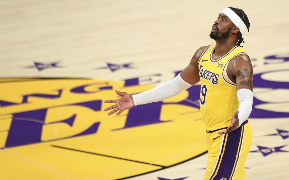 Лос Анджелис Лейкърс спечели трети пореден мач с продължение, след