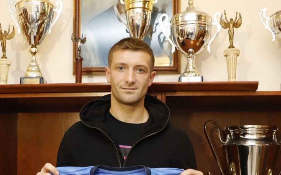 Бранителят Драган Михайлович може да продължи да защитава цветовете на