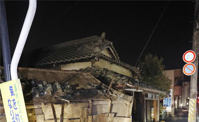 Силно земетресение разлюля Фукушима, множество ранени