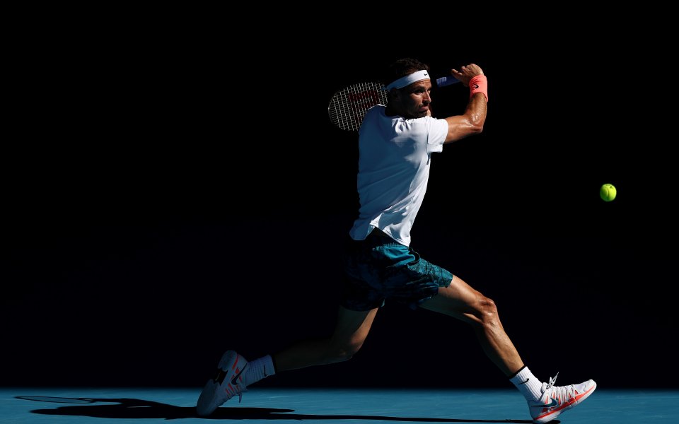 Доминик Тийм и Григор Димитров играят при 4:6, 4:6 в