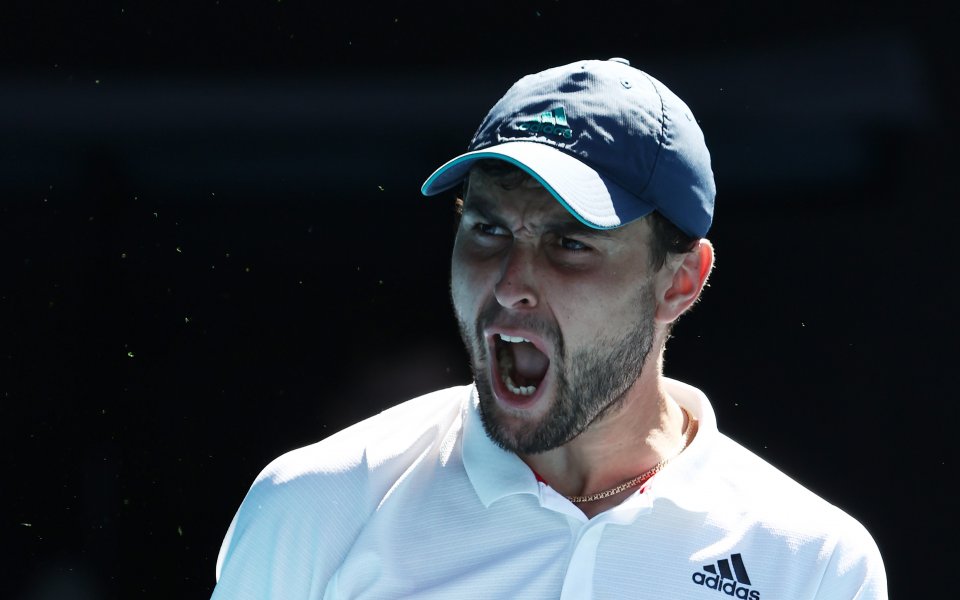 Руският квалификант Аслан Карацев чака Григор Димитров или Доминик Тийм