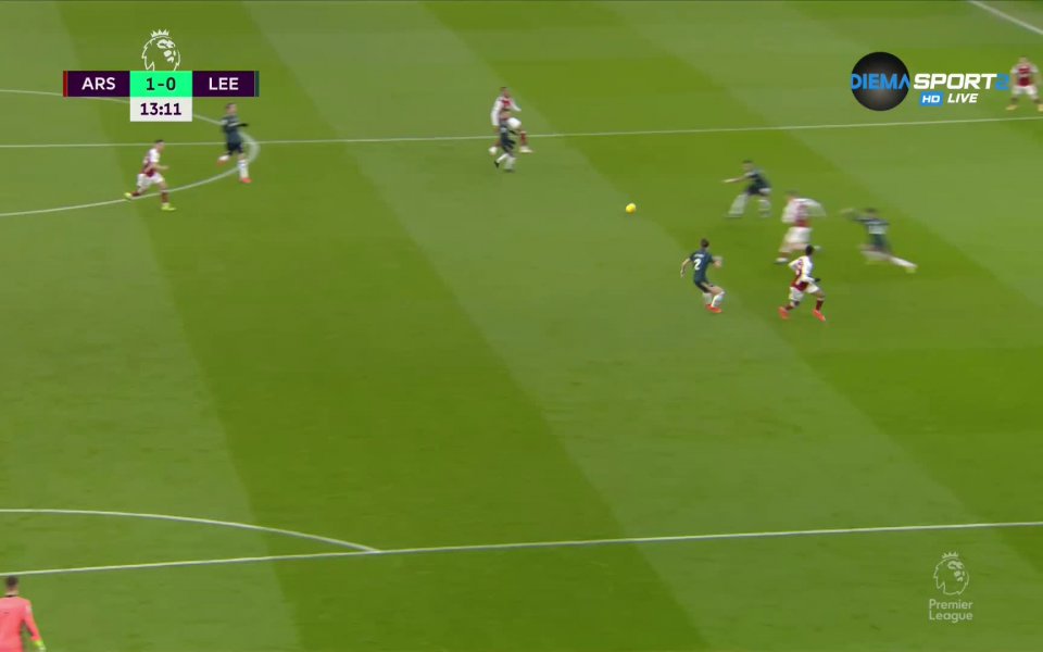 Арсенал откри резултата срещу Лийдс в 13-ата минута. Тогава "артилеристите"