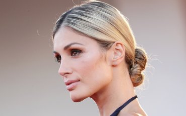 Секси актриса заряза халф на Рома