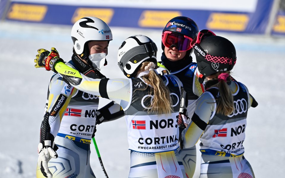 Норвегия заслужи златото в отборното състезание на СП в Кортина