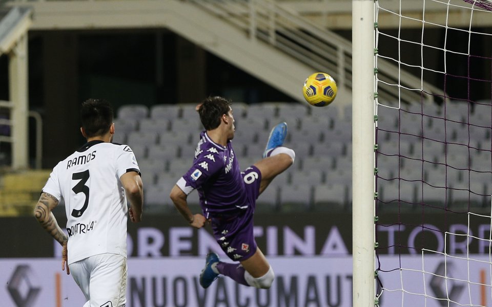 Фиорентина победи с 3:0 у дома Специя в първи мач