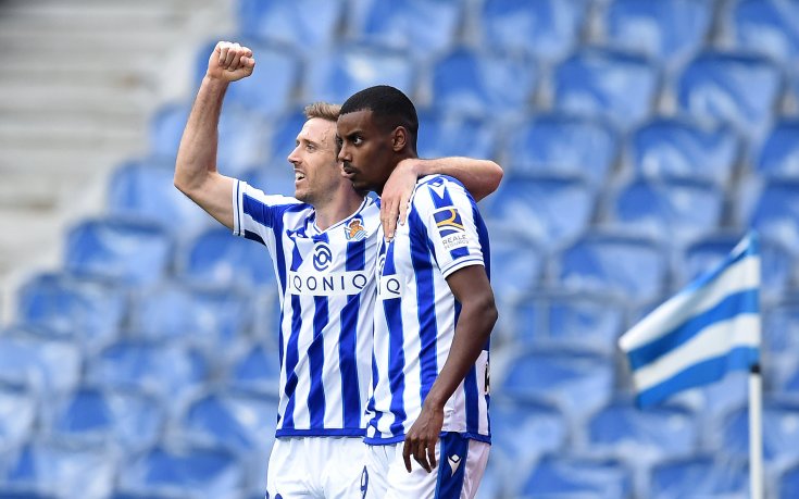 Хеттрик на Исак подпечата разгром на Сосиедад над Алавес