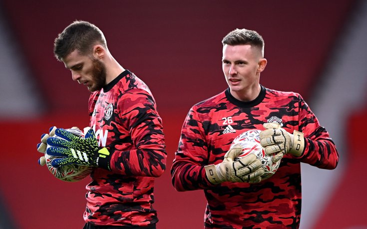 Солскяер маха някого измежду Де Хеа и Хендерсън през лятото