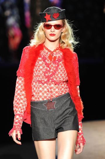 Anna Sui Spring 2012
