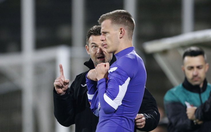 Локомотив София се включва в битката за Ловре Кнежевич