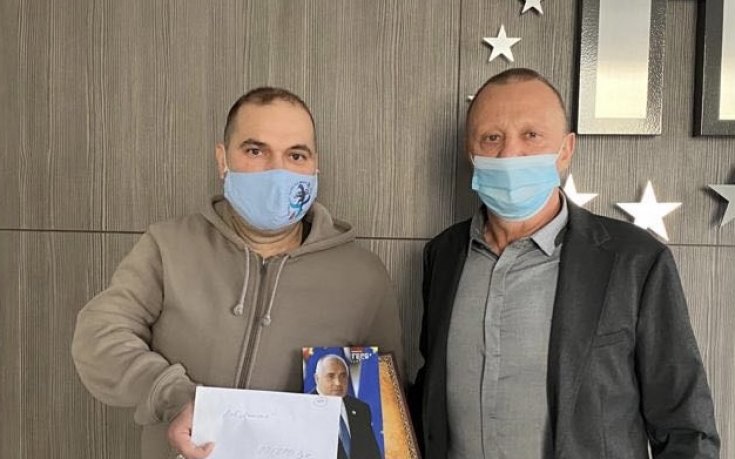 Министър Кралев и Пламен Нунев подпомогнаха спортен клуб на хора с увреждания в Русе