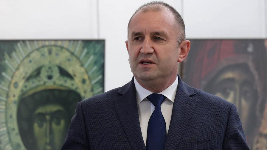 „Галъп”: Българите одобряват служебния кабинет и президента Румен Радев