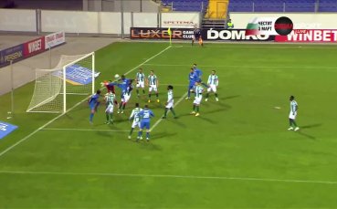 В 67 ата минута на мача между Левски и Берое от