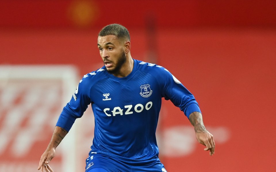 Отборът на Евертън е готов да задържи нападателя Джошуа Кинг