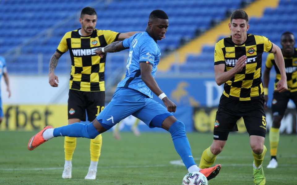 Американският Ди Си Юнайтед ще опита да направи последен опит