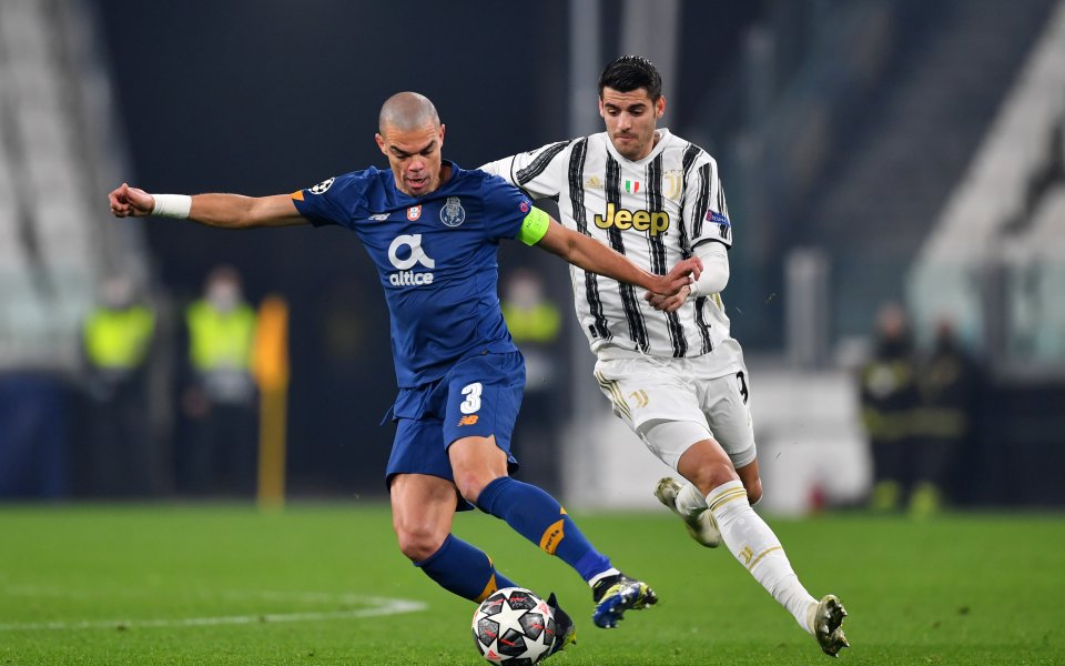 Отборите на Ювентус и Порто играят при резултат 1:1 в