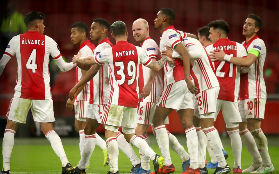 Аякс се наложи с категоричното 3:0 над Йънг Бойс в