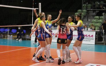 Волейболистките на Марица Пловдив победиха с 3 0 25 19 25 9 25 21 Локомотив