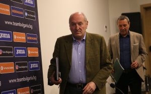 Разкритие: Касабов прилага немските закони в българския футбол