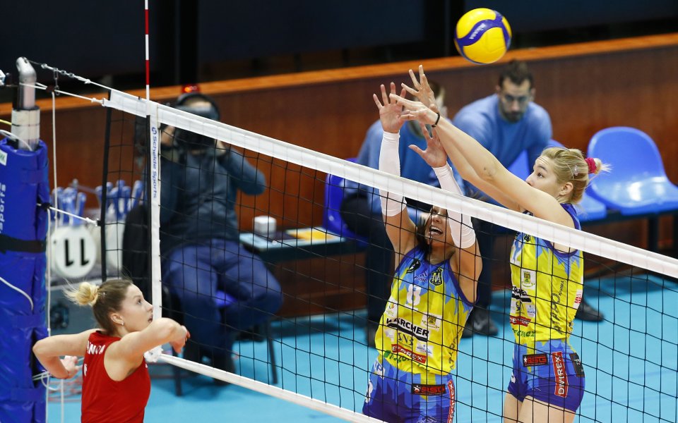 Женският волейболен шампион на България на Марица (Пловдив) завърши контролите