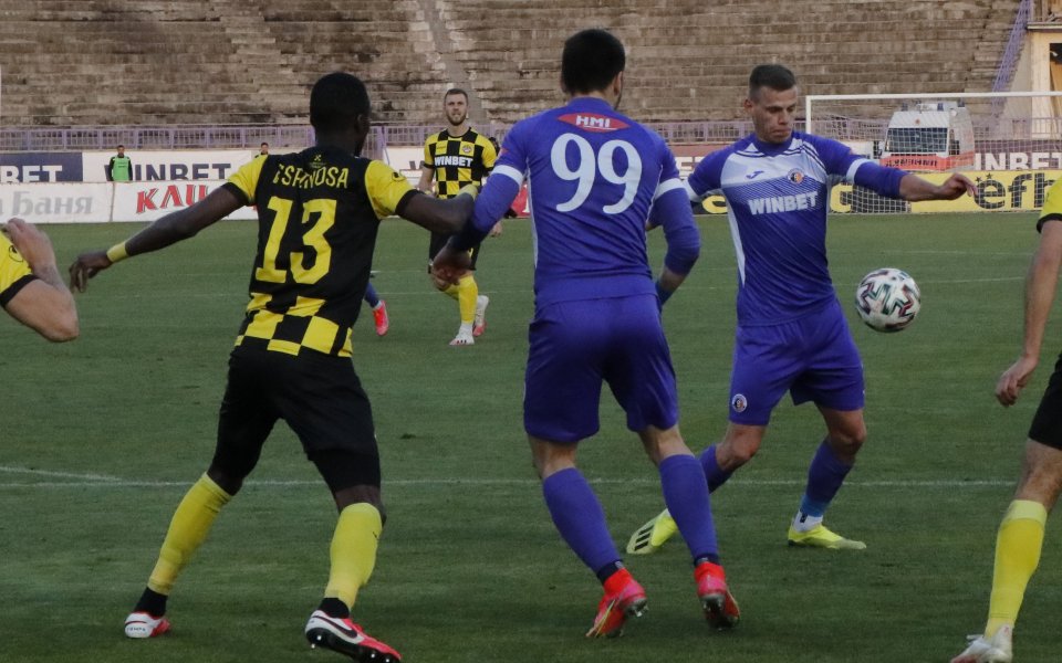 Отборите на Етър и Ботев Пловдив не успяха да изпъчат