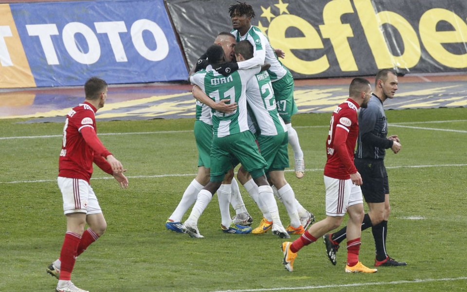 Трима от чужденците в Берое почти сигурно ще напуснат. Това