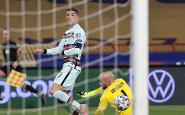 Реферът Дани Маккели се извинил на Португалия след мача със