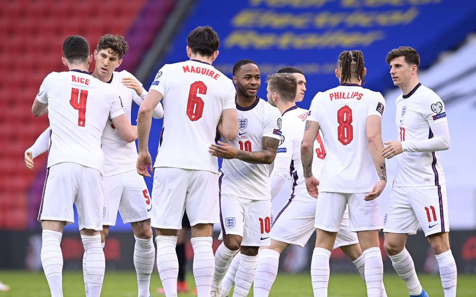 Легендарният английски футболист на Англия Гари Линекер използва социалните мрежи,