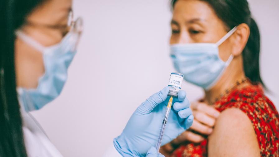 В Китай ще ваксинират цял град за 5 дни