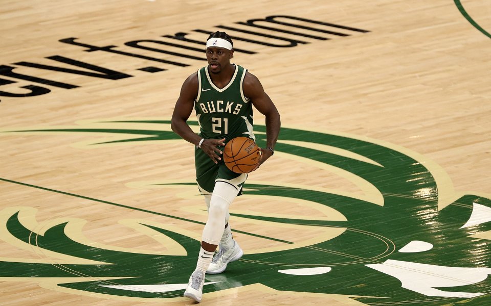 Плеймейкърът на Милуоки Бъкс Джру Холидей даде съгласието си за