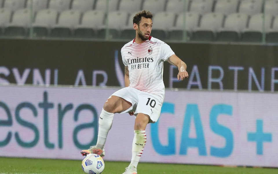 Преговорите между Милан и Хакан Чалханоглу са в застой и