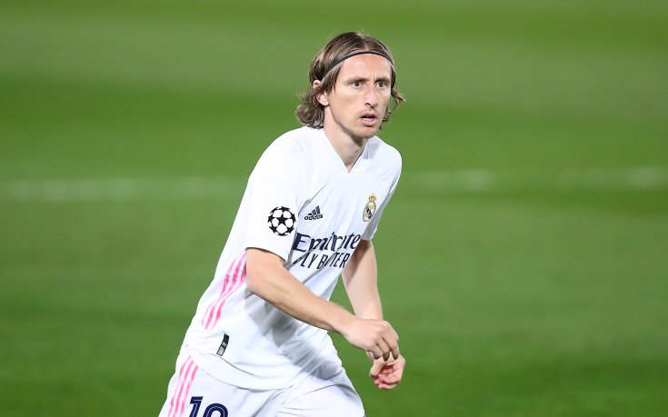 Модрич пред нов договор с Реал