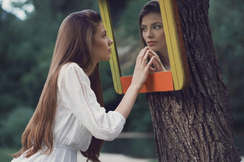  жена огледало 
