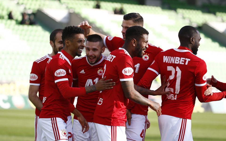 Отборите на Лудогорец и ЦСКА играят при