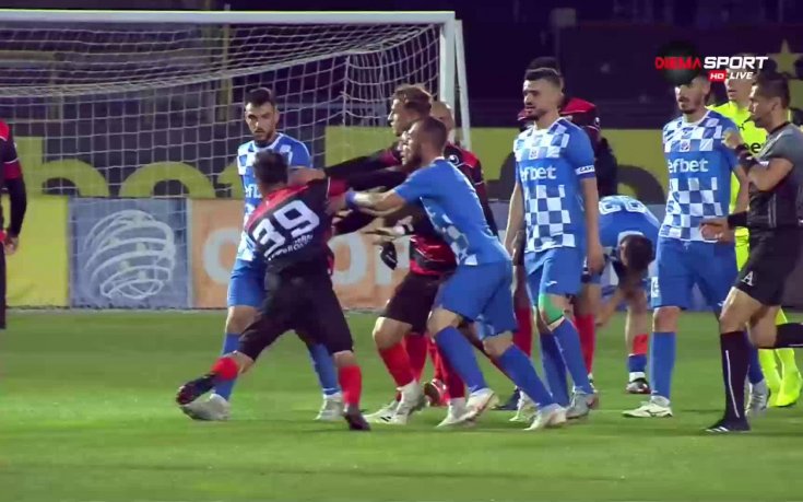 Грозни сцени на Монтана и Локо Пд - едва удържаха Умарбаев