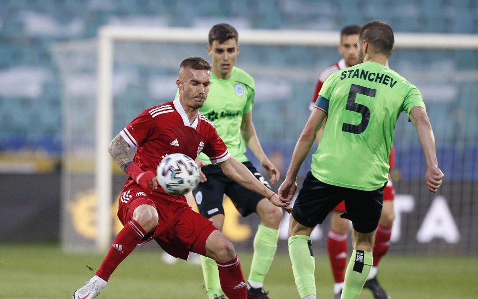 ЦСКА 1948 и Черно море откриват днешната програма в efbet