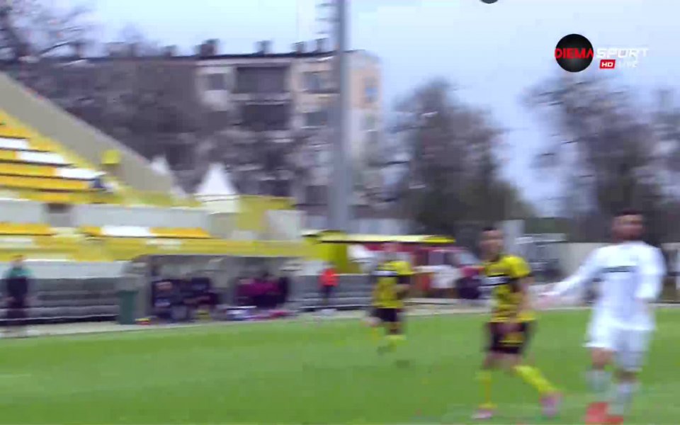 Гол на Ивайло Димитров разделя Ботев Пловдив и Славия в