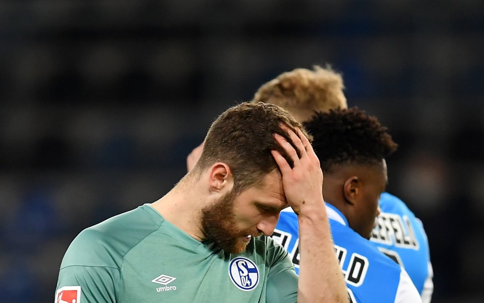 Играчите на Шалке 04 изпаднаха от Бундеслигата след 30 години,