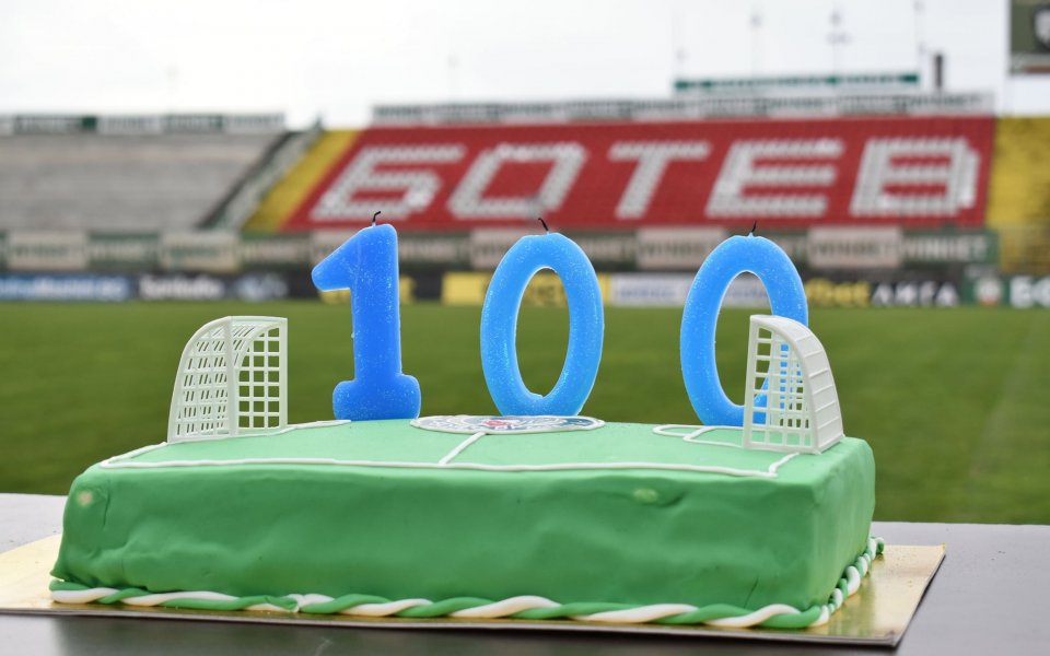 В деня на стогодишнината на Ботев Враца беше открита мемориална