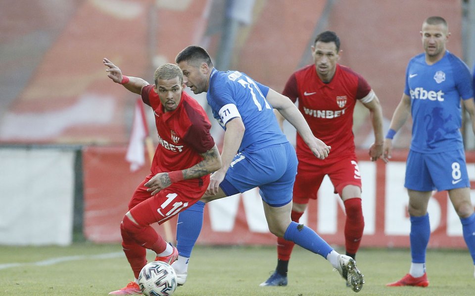 Отборите на Царско село и Арда играят при