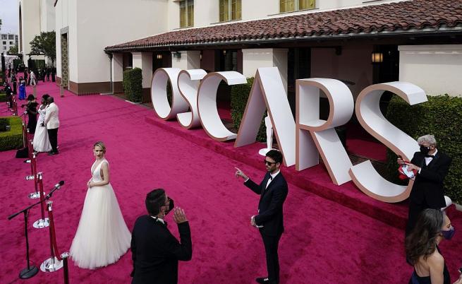 Трейси Елис Рос и Лесли Джордан ще обявят номинациите за Оскар