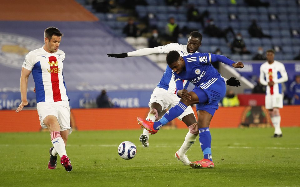 Лестър изстрада успех с 2:1 над Кристъл Палас в последна