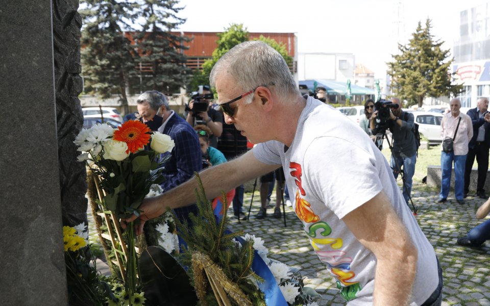Левски ще почете легендата Георги Аспарухов - Гунди. Представителният тим