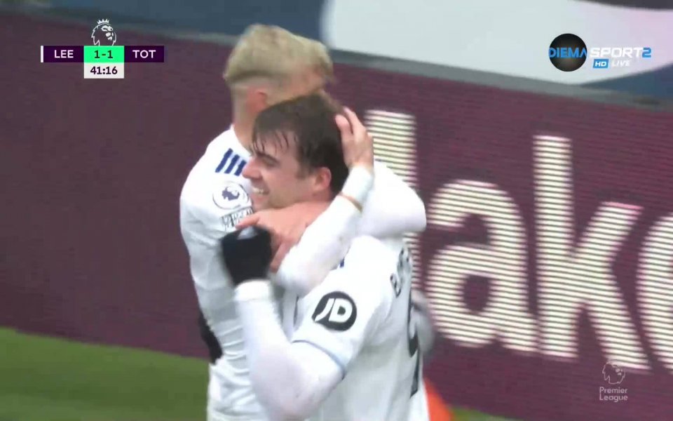 Патрик Бамфорд отново даде преднина на Лийдс в 42-ата минута