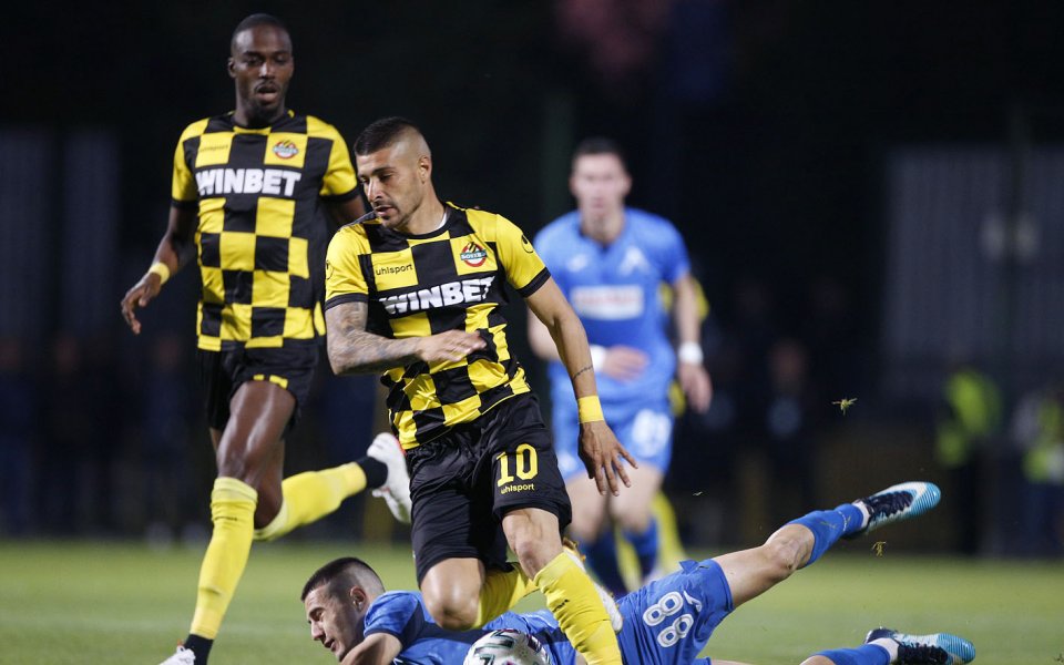 Цели шестима играчи в тима на Ботев Пловдив са с