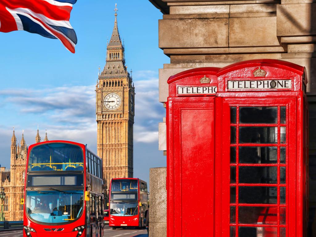 Червените телефонни кабини един от най разпознаваемите символи на Обединеното кралство