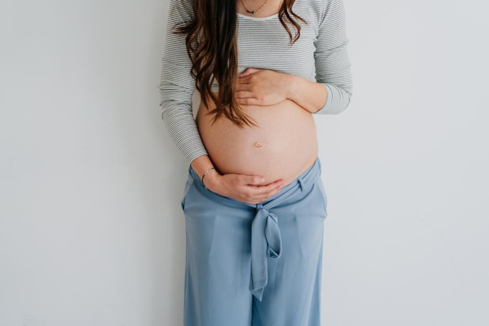 бременна жена бременност