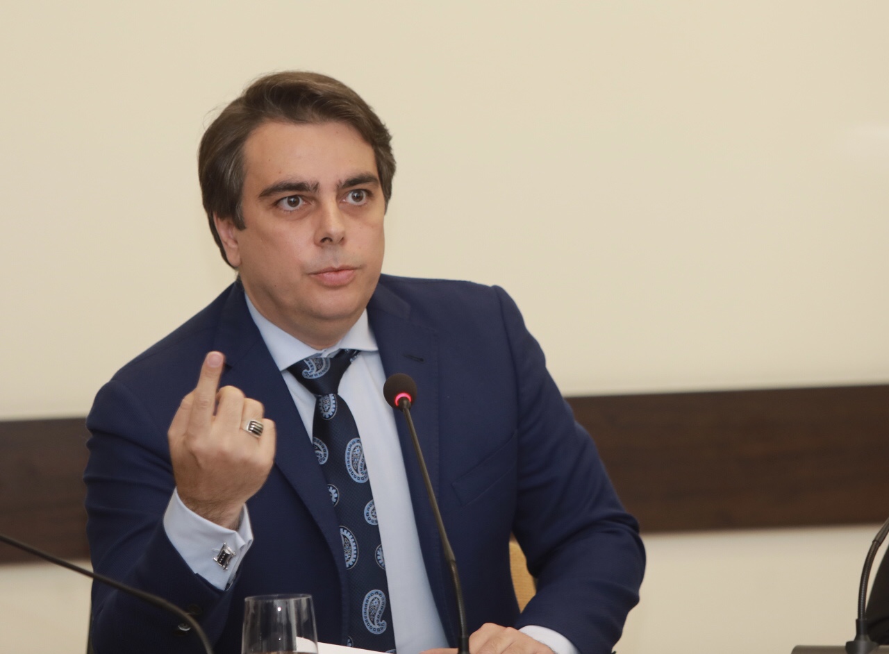 Брифинг министъра на финансите Асен Василев