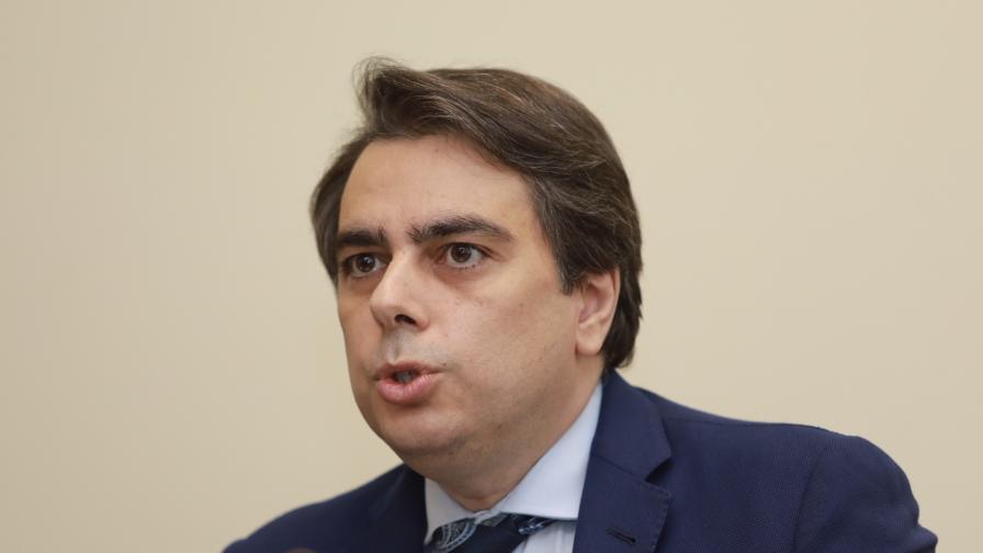 Асен Василев: 50% от бюджетните приходи у нас се реализират в София