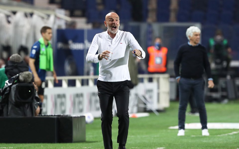 Треньорът на Милан Стефано Пиоли говори пред медиите на старта